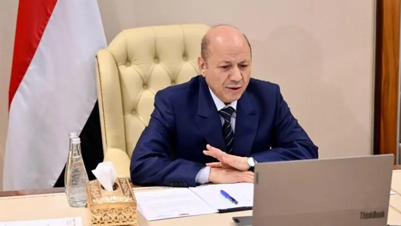 العليمي يطلب من القوات الإماراتية الخروج من أراضي اليمن خلال 24 ساعة