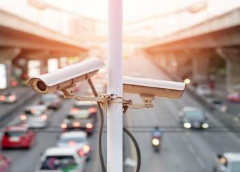 وزير البيئة: تركيب 300 كاميرا لرصد رمي النفايات وتفعيل غرامات الـ 500 دينار