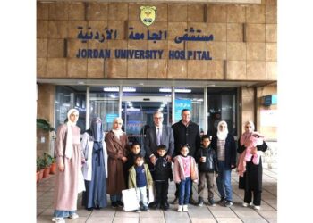 مستشفى الجامعة يستقبل 4 أطفال من غزة لعلاج أمراض القلب