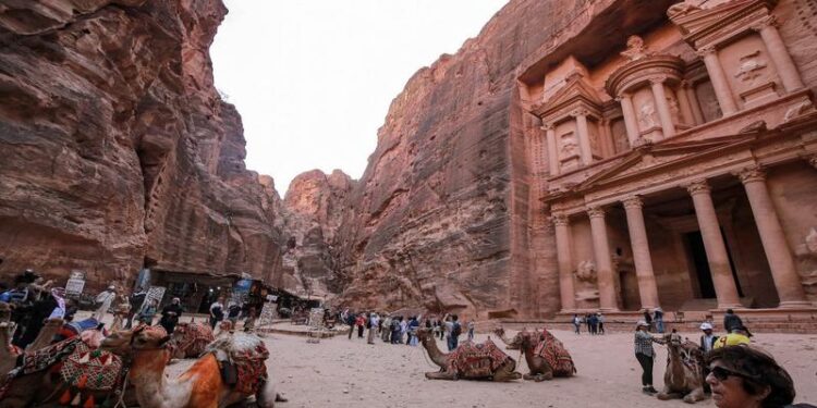 البترا تسجل أعلى عدد زوار يومي منذ 2023