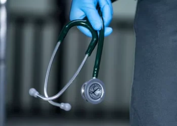نقيب المحامين: رفع رسوم التأمين الصحي بسبب لائحة أجور الأطباء