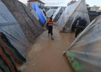 وفاة 7 فلسطينيين بغزة جراء انهيارات بسبب المنخفض الجوي