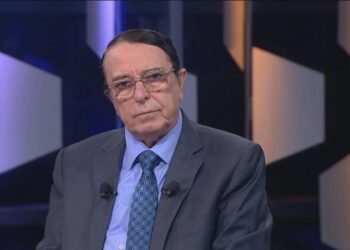 وفاة وزير الثقافة السوري الأسبق رياض نعسان آغا