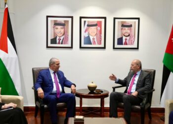 وزير الخارجية يجري مباحثات موسّعة مع نائب الرئيس الفلسطيني