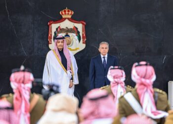 حسان يستقبل رئيس الوزراء القطري الشيخ محمد آل ثاني