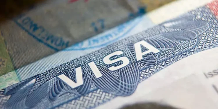 أميركا تعلّق إجراءات التأشيرات لـ75 دولة بينها مصر والعراق