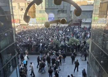 طهران تتوعد عناصر الشغب وترد على ترامب ونتنياهو