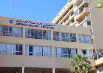بتوجيهاتٍ ملكيّةٍ سامية .. مستشفى الجامعة الأردنيّة يستقبل ثمانية أطفال من غزة