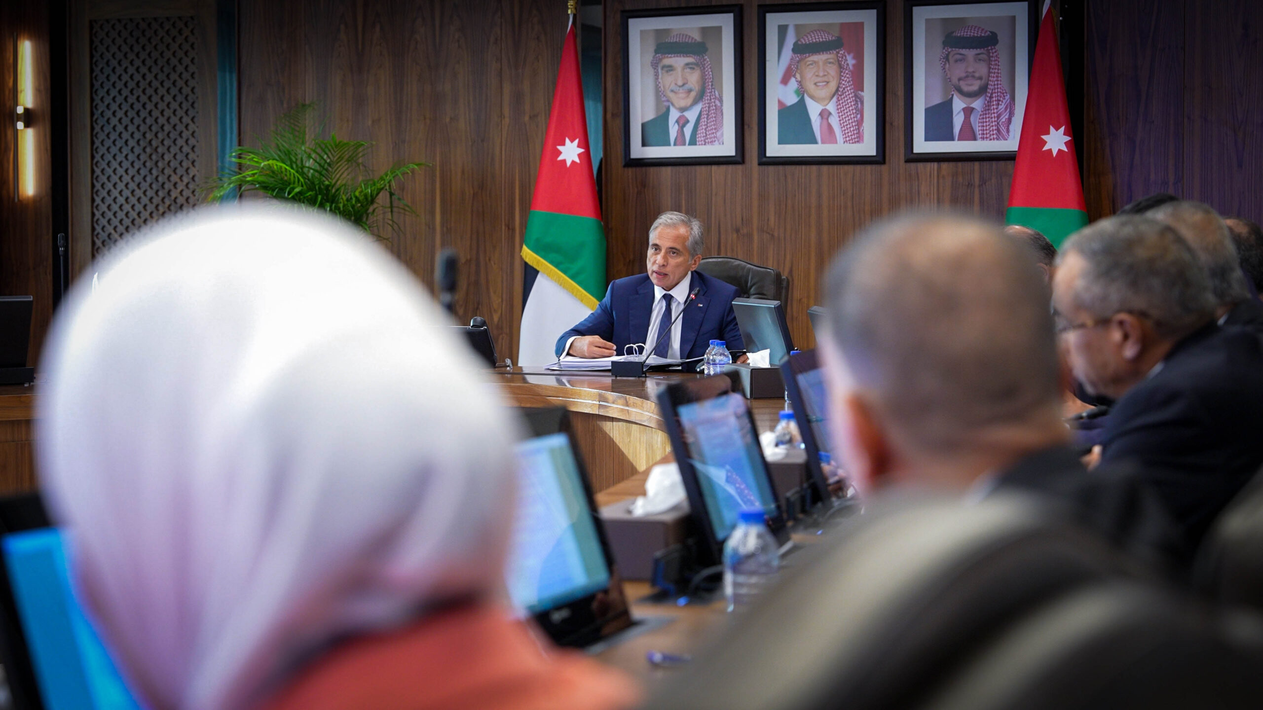 الحكومة تصدر جملة من القرارات الهامة