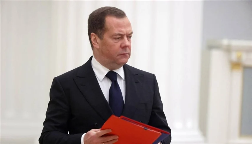 ميدفيديف يطرح سيناريو اختطاف المستشار الألماني ميرتس