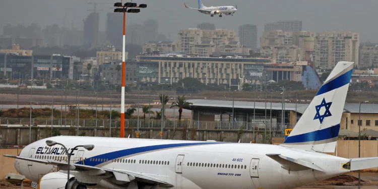 تحذير لشركات الطيران.. تل أبيب تكشف موعد تصعيد أمني محتمل