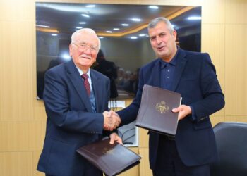 الطاقة توقّع مذكرتي تفاهم لاستغلال المعادن في وادي أبو البراق وسمرة الطيبة