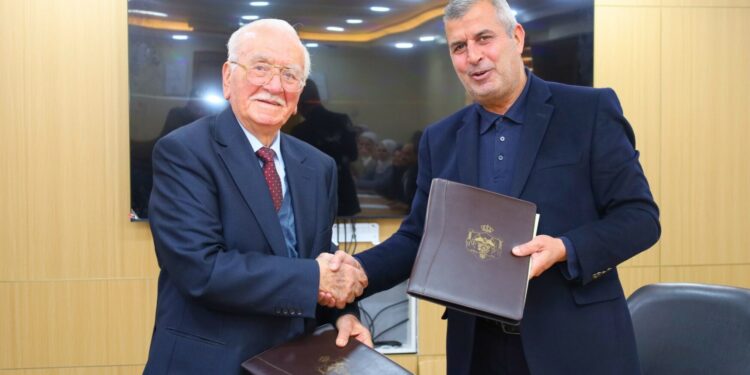 الطاقة توقّع مذكرتي تفاهم لاستغلال المعادن في وادي أبو البراق وسمرة الطيبة