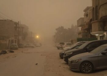 طوارئ جوية بليبيا وإنذارات في السعودية وثلوج تعزل منطقة بالمغرب