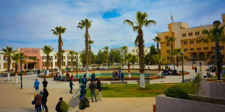 جامعات تؤجل امتحانات الثلاثاء نظرا للحالة الجوية السائدة