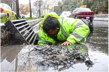 الأمانة: نتعامل مع الواقع بكل الآليات وحجم الهطول فاق قدرة شبكات تصريف