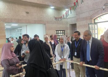 وزير الصحة : مستشفيات جديدة في مناطق محرومة ومكتظة