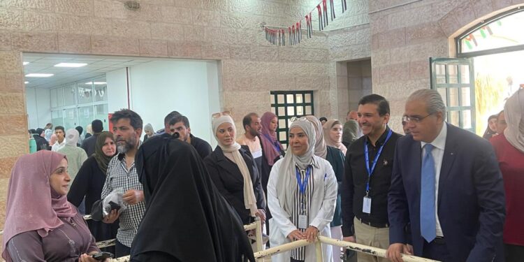 وزير الصحة : مستشفيات جديدة في مناطق محرومة ومكتظة