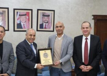 شركة زين تتبرع بـ3 ملايين دينار لإنشاء شبكة واي فاي في 1500 مدرسة حكومية