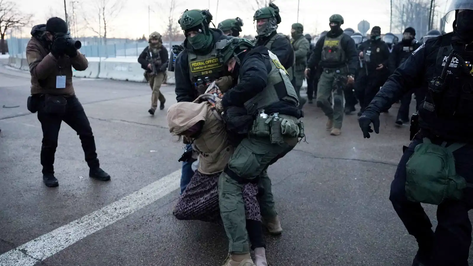 بعد تلويح ترامب بـ قانون التمرد .. البنتاغون يستعد لنشر 1500 جندي في مينيسوتا