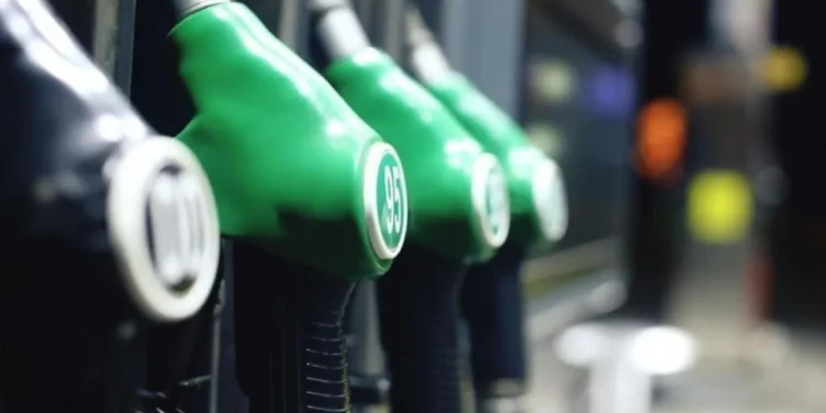 المواصفات والمقاييس: رقابة مشتركة لضمان جودة الوقود في السوق المحلية