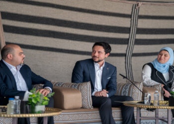 ولي العهد يعرب عن تطلعه لأن يشهد العام الحالي حركة سياحية أفضل