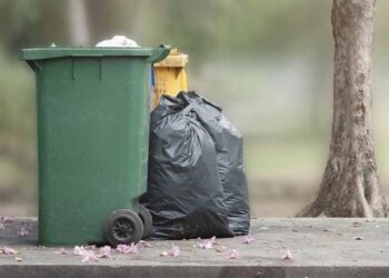 أكثر من 23 ألف مخالفة إلقاء عشوائي للنفايات خلال قرابة 6 أشهر