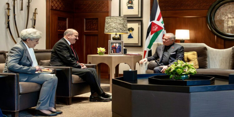 الملك يستقبل وزير الخارجية التونسي