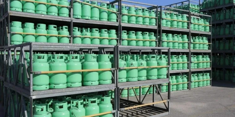 المصفاة: تعبئة 781162 أسطوانة غاز خلال المنخفض الجوي