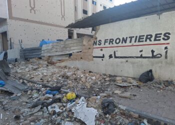 تصاعد غير مسبوق للهجمات على الرعاية الطبية في النزاعات المسلحة، وسط تنصّل الدول من التزاماتها بحماية المدنيين