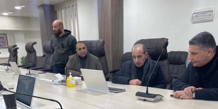 وزير الإدارة المحلية يتفقد غرفة العمليات فجرا لمتابعة تأثير المنخفض