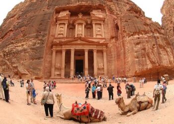 إطلاق مشروع ربط التأشيرة الإلكترونية مع التذكرة الموحدة