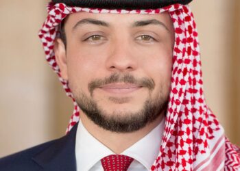 ولي العهد يعزي رئيس الديوان الملكي الهاشمي بوفاة شقيقته