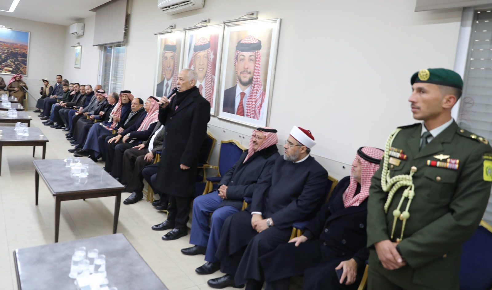 مندوبا عن الملك وولي العهد.. العيسوي يعزي عشائر العمري والصرايرة والبستنجي وخريس والدلقموني