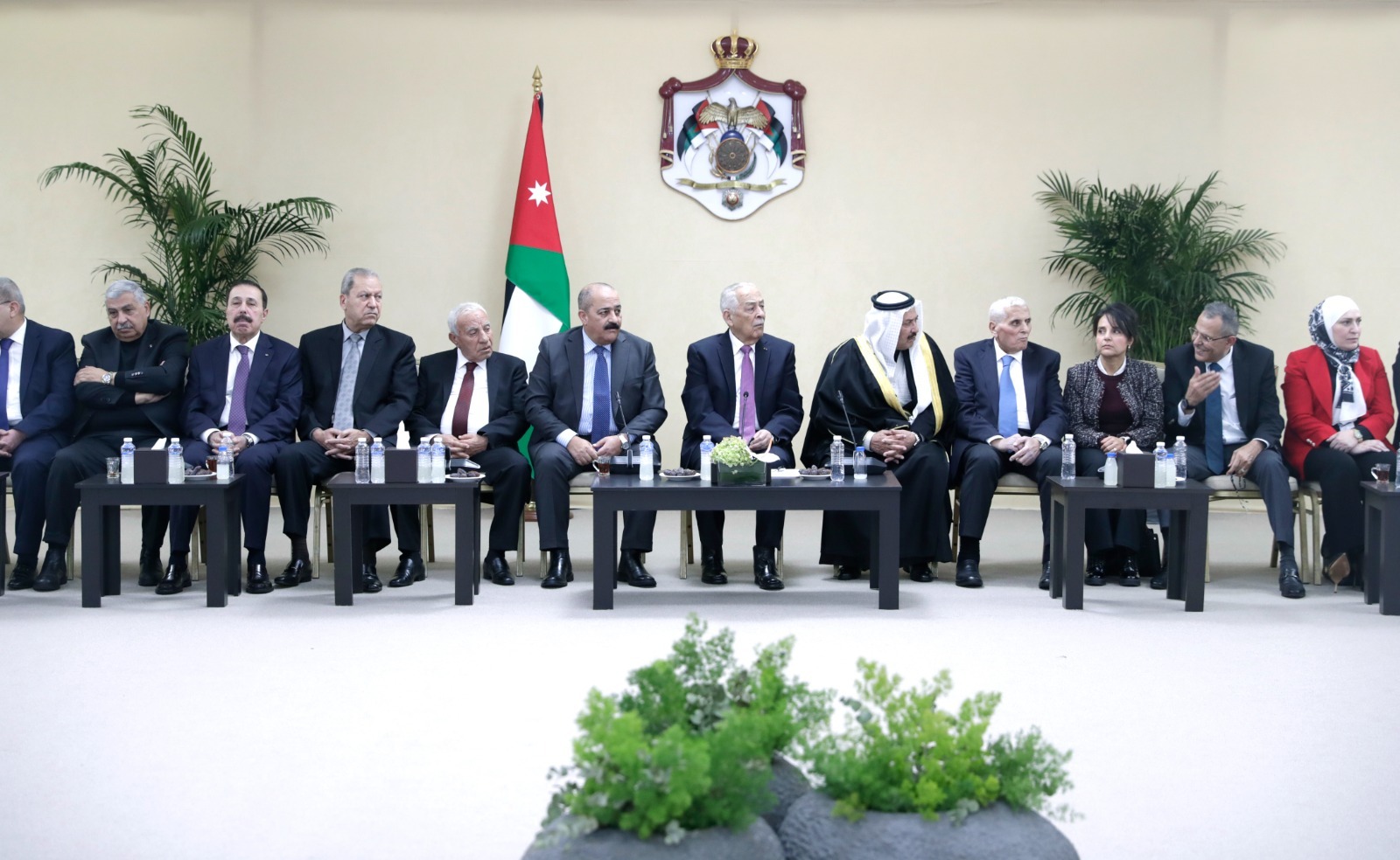 متابعة للزيارة الملكية لإربد.. رئيس الديوان يلتقي 250 شخصية من المحافظة