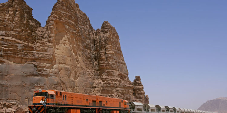 الحكومة تعلن فرصا استثمارية في قطاع النقل بتكلفة تتجاوز 3.4 مليار دينار