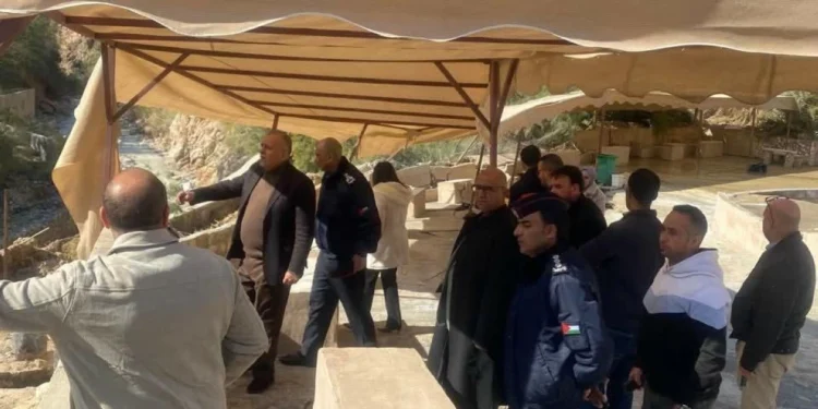 محافظ مادبا: استمرار إغلاق شلال حمامات ماعين