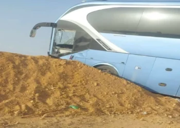 إصابة 11 معتمرا أردنيا بتدهور حافلتهم في الأراضي السعودية