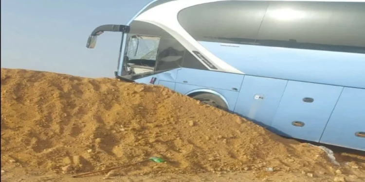 إصابة 11 معتمرا أردنيا بتدهور حافلتهم في الأراضي السعودية