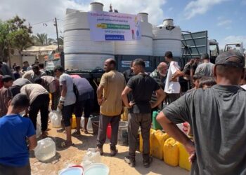 الخيرية الهاشمية: توزيع 500 ألف متر مكعب من المياه في جنوب غزة