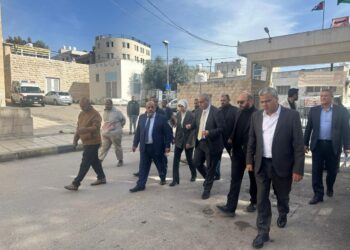 البدور يتفقد مبنى مستشفى الأميرة بسمة القديم ويزور الجديد