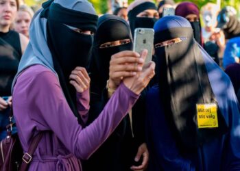 مجلس النواب الإسباني يرفض مشروع القانون حول حظر النقاب والبرقع