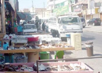 إزالة بسطات تعيق حركة المرور والمركبات في إربد