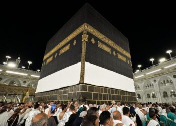شركات الحج الفلسطينية تعلق العمل بموسم الحج 2026