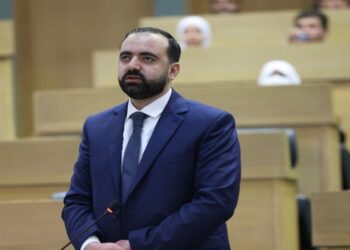الطوباسي يرد على شائعات الفصل: عضويتي في حزب العمال قائمة رسمياً