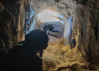استشهاد 4 فلسطينيين بعد زعم إسرائيل خروجهم من نفق في رفح
