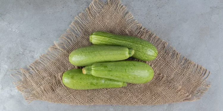 الصناعة : استقرار أسعار الدواجن وارتفاع الكوسا والخيار