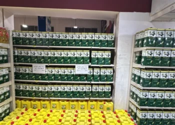الصناعة : توريد 300 ألف عبوة زيت زيتون لأسواق الاستهلاكيتين نهاية شباط