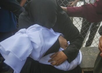 الرضيع نضال أبو ربيع يدفع حياته ثمنا للحصار الإسرائيلي