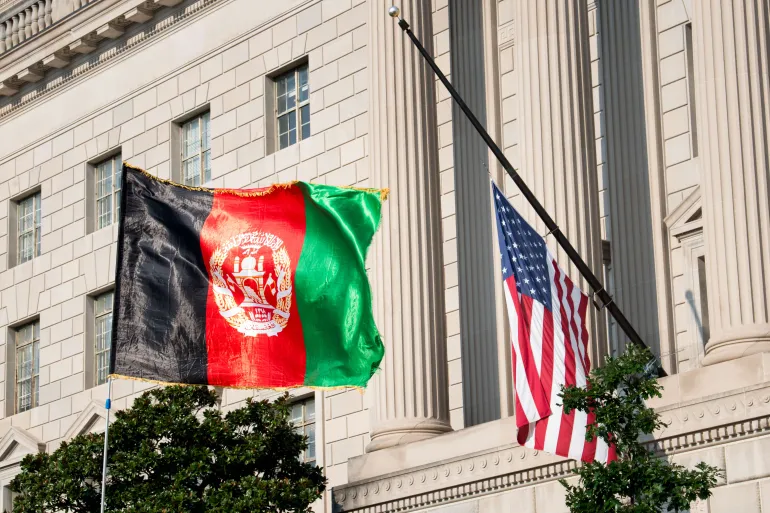 الكونغرس يدير ظهره للمتعاونين الأفغان وينهي تأشيراتهم